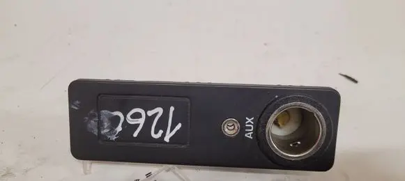 Jaguar XF X250 AUX in-socket connector 8X2319C166BA
