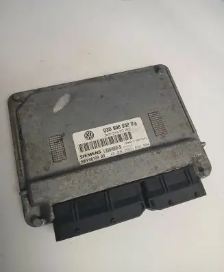 Skoda Fabia Mk2 (5J) Engine control unit/module 5WP4012403 03D906032C