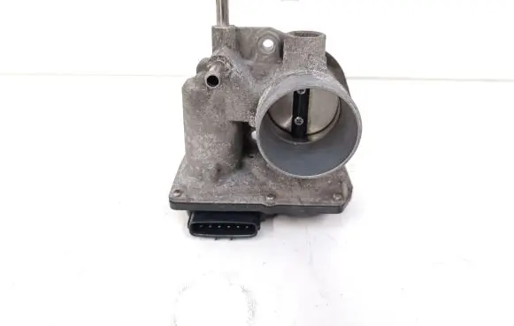 Toyota Prius c Throttle valve 2203047040