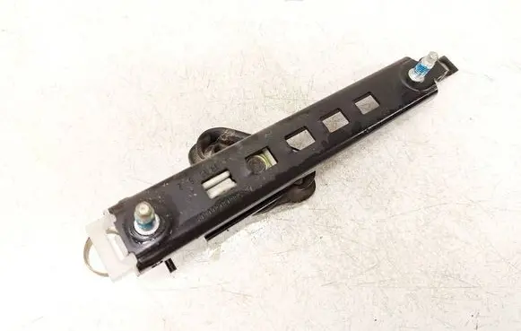 Opel Astra H Seat belt adjustment rail 13166032