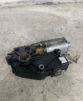 Hyundai Santa Fe Sunroof motor/actuator 