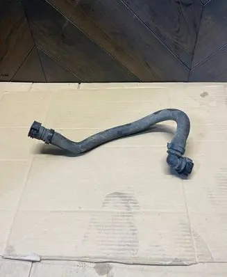 Peugeot 308 Engine coolant pipe/hose 980398698001