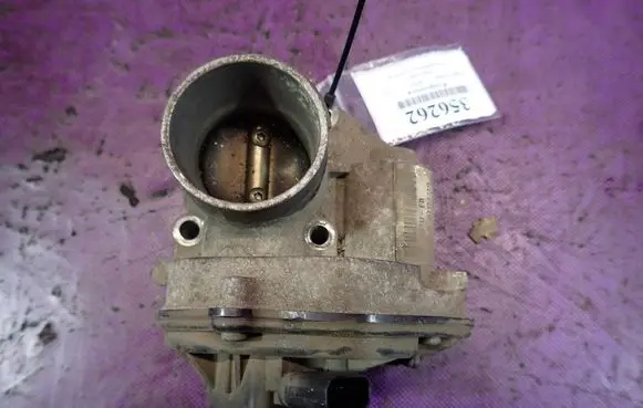 Ford Fiesta Throttle body valve 