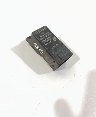 Peugeot 5008 Glow plug pre-heat relay 9803299780