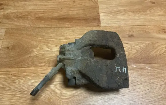 Front brake caliper