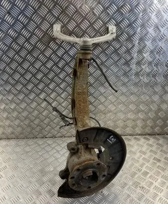 Audi Q7 4L Front wheel hub 7P6407245A