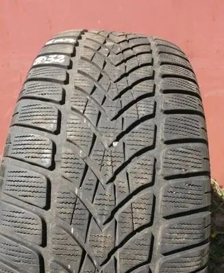 Citroen C6 R17 winter tire 22550R17 DUNLOP SPWINTER