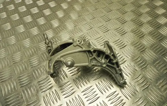 Peugeot 208 Engine mounting bracket 03721373C VD11381