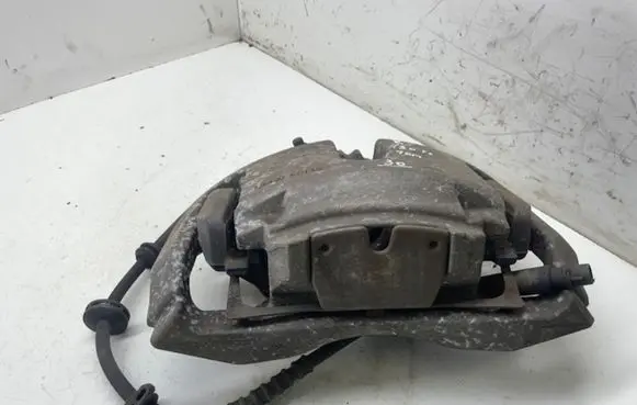 BMW 7 F01 F02 F03 F04 Front brake caliper