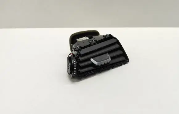 BMW 5 G30 G31 G38 Dashboard side air vent grill/cover trim 9329545 932954508 9329543