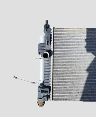 Ford C-MAX II Radiator set 8V618005CA
