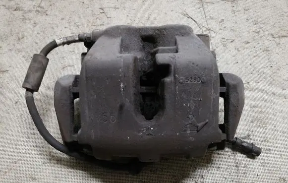 Mercedes-Benz R W251 Front brake caliper