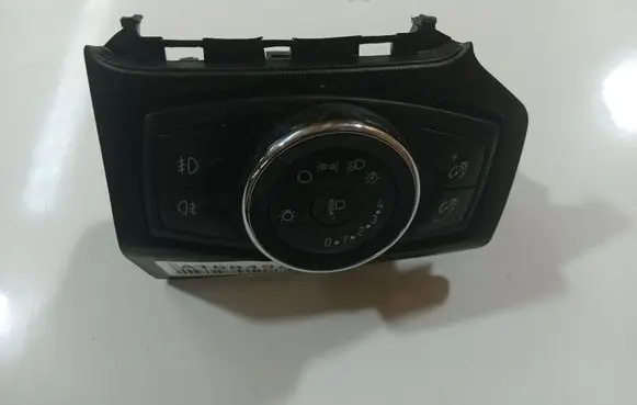 Ford Focus Light switch 10107090