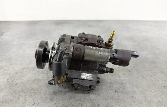 Ford Focus Fuel injection high pressure pump 