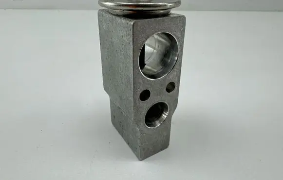 Air conditioning (A/C) expansion valve