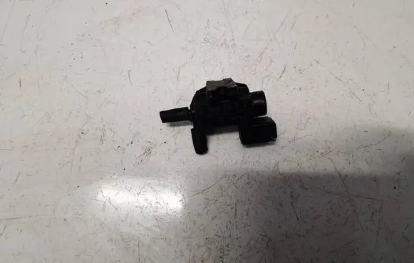 Opel Astra J Turbo solenoid valve 70246100 8972882491
