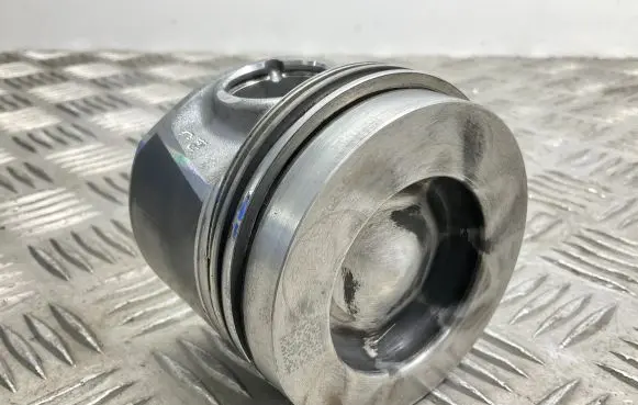 Skoda Octavia Mk3 (5E) Piston 79L121 CLHA