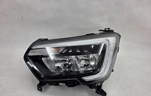 Renault Master III Headlight/headlamp 260607867R