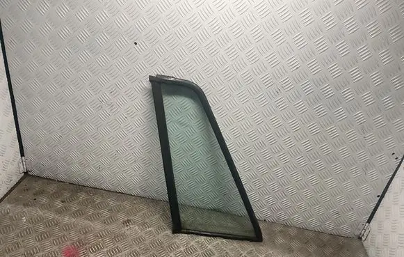 Opel Frontera A Rear vent window glass 