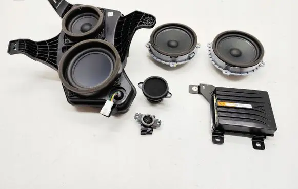 KIA Xceed Front door lock 96311