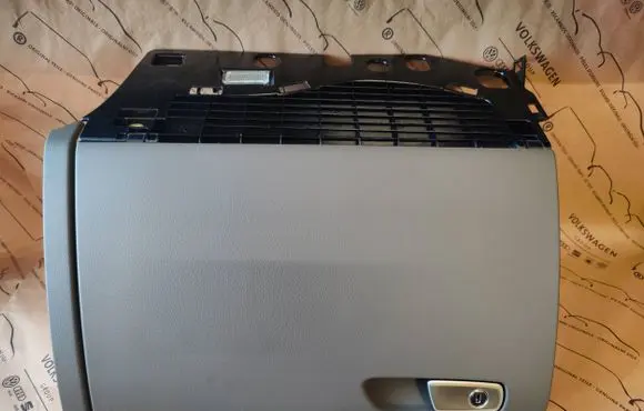 Audi Q5 SQ5 Glove box set 8R1880302D 8R1857035F 111880010