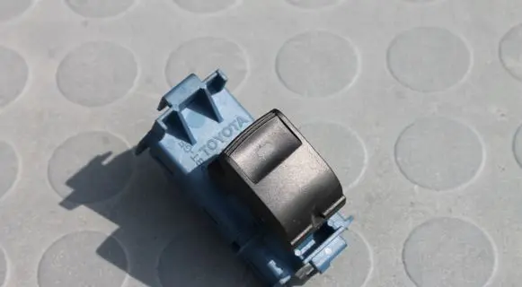 Toyota Verso Electric window control switch 848100F030