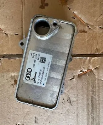 Audi SQ7 Engine oil radiator 057117015A 7955636 82349550