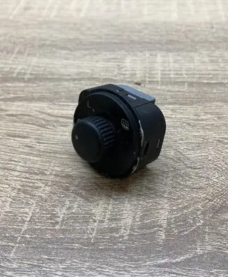 Skoda Octavia Mk2 (1Z) Wing mirror switch 1Z1959565A