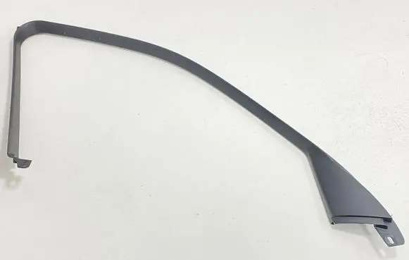 BMW X3 E83 Front door glass trim molding 51103330209 14011812GE