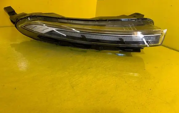 Hyundai Bayon Headlight/headlamp 92208Q0600