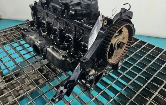 Peugeot 508 Engine head 9684504780 IMPRK1419155