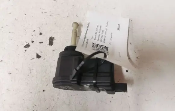 Headlight level adjustment motor