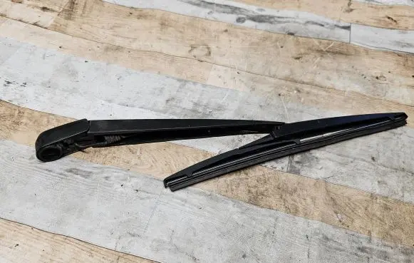 Mazda 6 Rear wiper blade arm