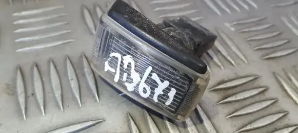 Front fender indicator light
