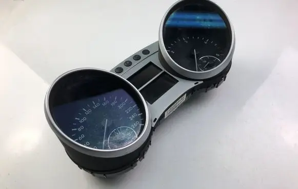 Mercedes-Benz R W251 Speedometer (instrument cluster) A2514402011