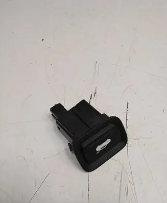 Hyundai i40 Tailgate opening switch 39R5901100 2012224