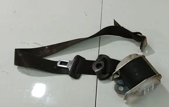 Opel Zafira A Rear seatbelt 