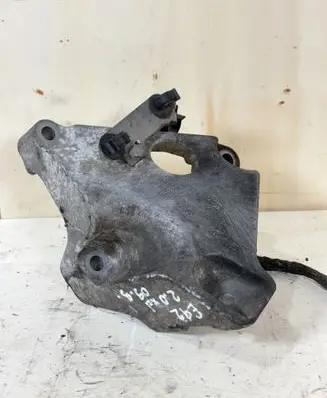 BMW 3 E92 E93 Engine mounting bracket 6777061 22116777061