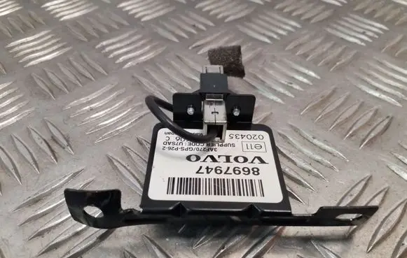 Volvo V70 Aerial GPS antenna 8697947