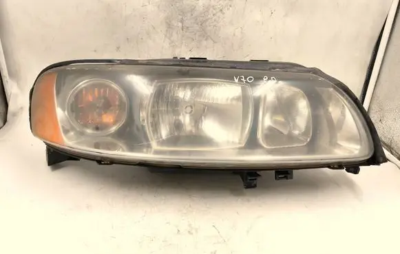 Volvo V70 Headlight/headlamp 30698836 89900266