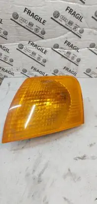 Volkswagen PASSAT B5 Front indicator light 3B0953049
