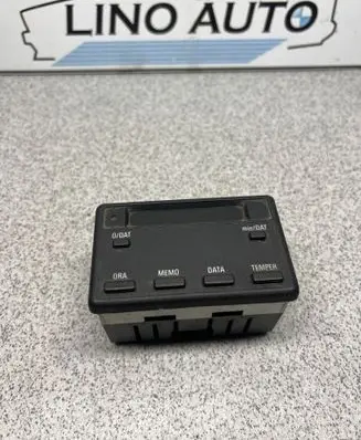 BMW 5 E34 Clock 1374288