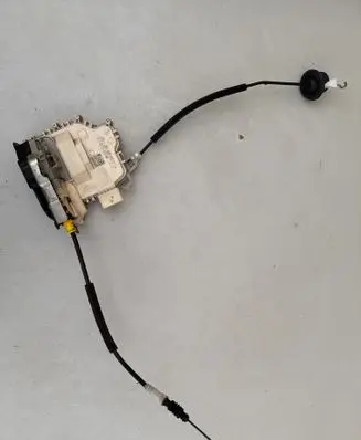 Audi A4 S4 B8 8K Rear door lock 8K0839016C