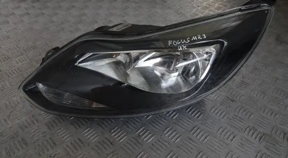 Ford Focus Headlight/headlamp BM5113W030DK