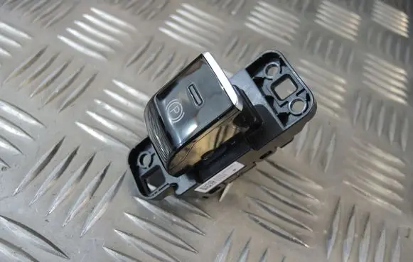 Alfa Romeo Stelvio Hand parking brake switch 01561506080