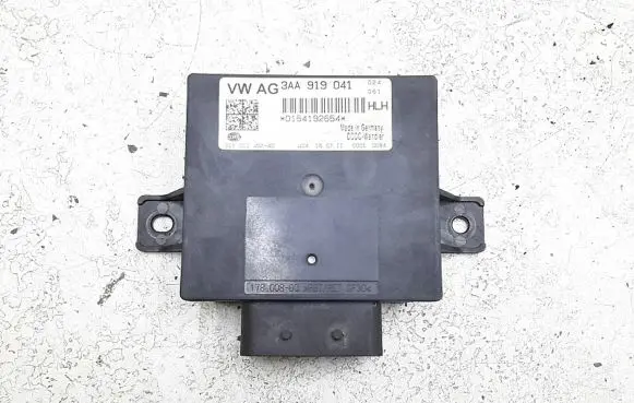 Volkswagen PASSAT B7 Voltage converter/converter module 3aa919041