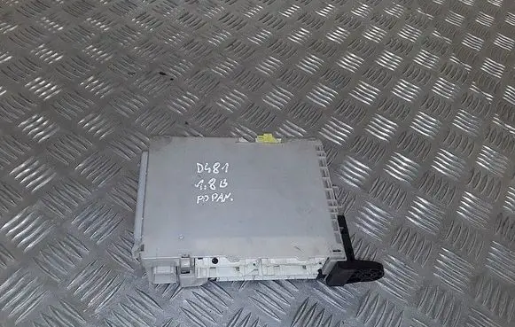 Lexus CT 200H Fuse module 8922176110