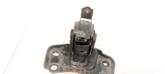 Toyota Auris E180 Engine mount bracket