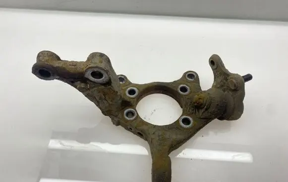 Toyota Auris 150 Front wheel hub