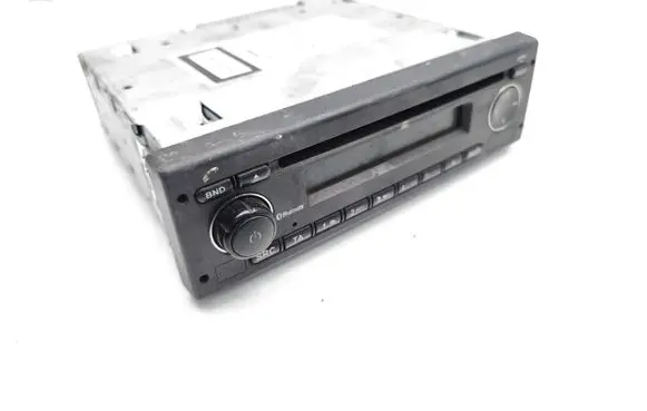 Iveco Daily 6th gen Radio/CD/DVD/GPS head unit 7620000097 815CM0097F0076242 E110R-046092